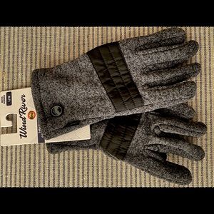 New dark grey WindRiver men’s winter gloves.